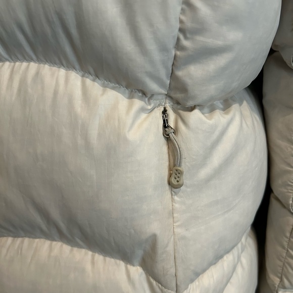 Patagonia white goose down puffer jacket medium - Picture 9 of 14